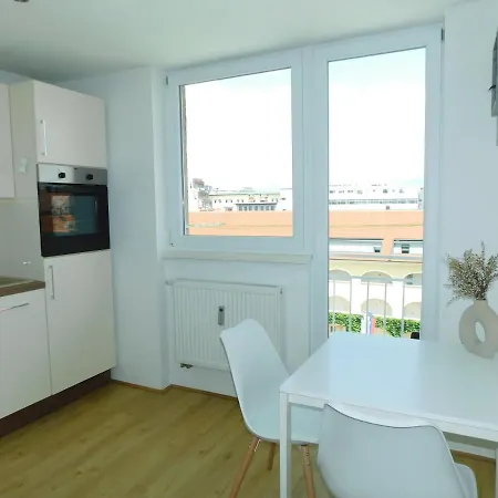Perossa Apartment *
